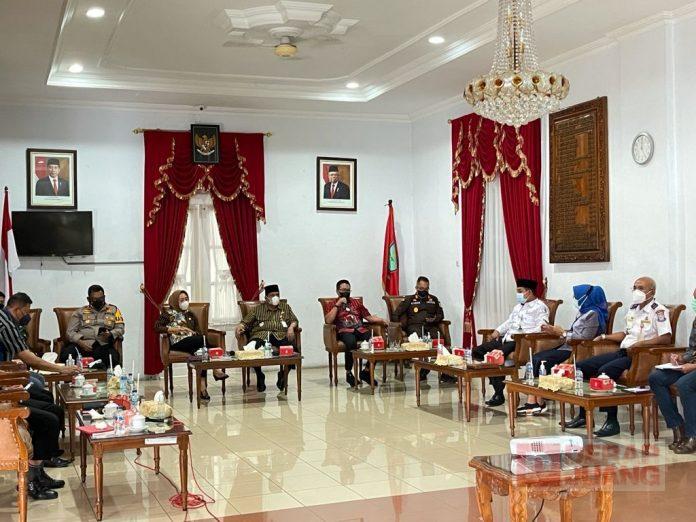 HR Bambang Irawan Kepala Sekolah yang Lakukan PTM Tanpa Izin Perlu Diberi Sanksi