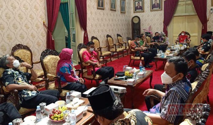 Jaring Pendapat, Mbak Eisti Kumpulkan Kabag di Lingkungan Setda