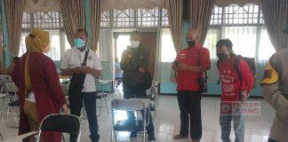 Jelang PTM, Legislator PDI Perjuangan Tegal Cek Vaksinasi Pelajar