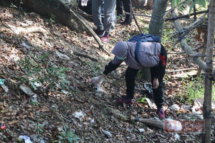 Jumat Bersih, Tri Yuli Setyowati Ingatkan Resik Iku Becik