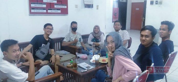 Mantapkan Materi, Komunitas Juang Batang Adakan Nongkrong Interaktif