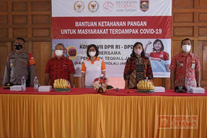 Mbak Casytha Berikan Bantuan Ketahanan Pangan Kepada Masyarakat di Banyudono