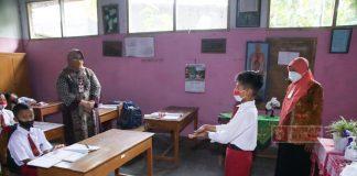 Mbak Yuni Tinjau Pelaksanaan PTM di Sragen