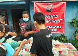 Minggu Berbagi, Bukti Nyata Kepedulian Kader Banteng Pasar Kliwon di Tengah Pandemi
