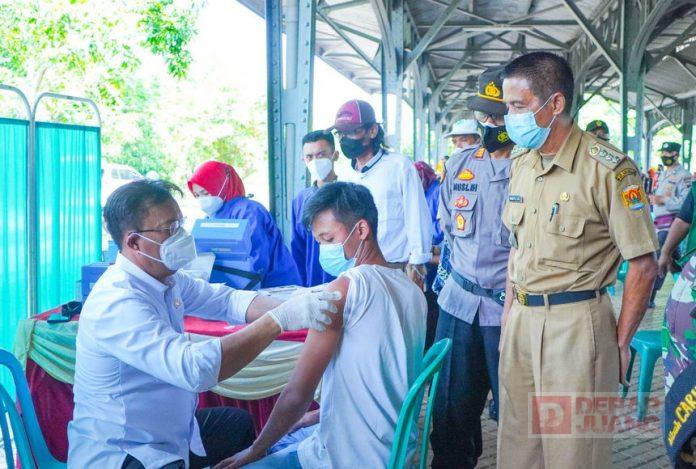 Momentum HUT Kereta Api ke-76, Edy Wuryanto Selenggarakan Vaksinasi di Stasiun Kedungjati