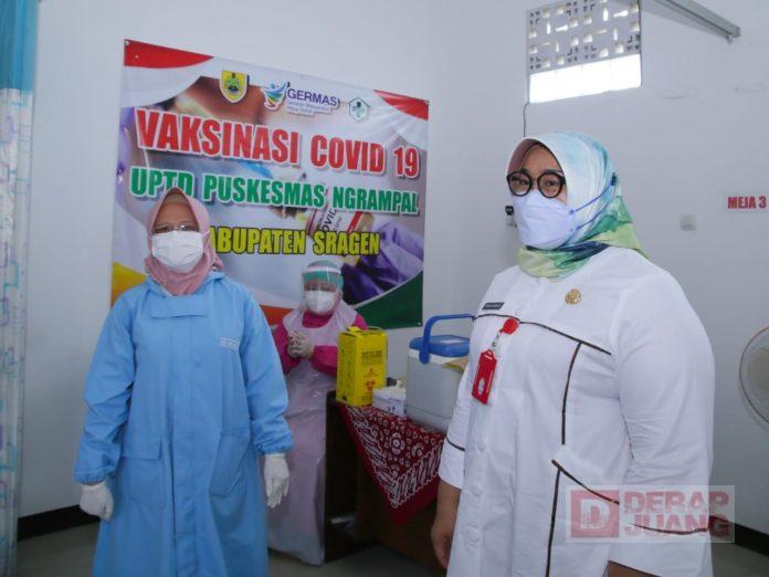 Penuhi Tantangan, Mbak Yuni Habiskan 13.000 Dosis Vaksin Per Hari