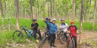 Rinaldi dan Komunitas Downhill Pemalang Adakan Kerja Bakti Perbaiki Lintasan Trek