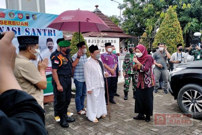 Serbuan Vaksinasi Santri, Mbak Eisti; Semoga Berkah, Santri Sehat