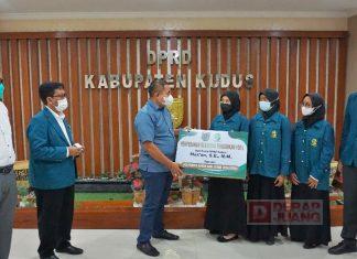 Sinergitas Bersama Poltekun, Masan Serahkan Beasiswa