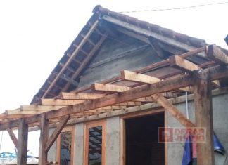 Terima Bantuan Bedah Rumah, Warga: Terima Kasih Pak Dede