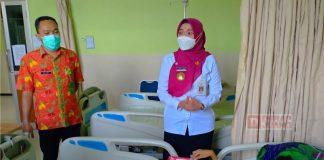 Tilik Dek Kiki, Mbak Eisti Tegaskan Komitmen Pemkab Selalu Hadir di Tengah Rakyat