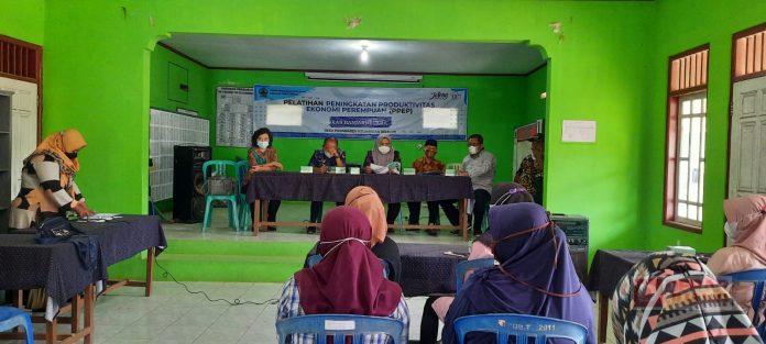 Tingkatkan Kapasitas Kaum Perempuan, Sri Ruwiyati Gelar Pelatihan PPEP