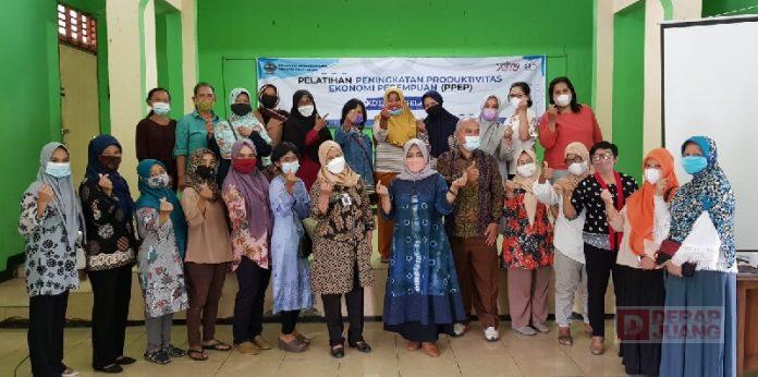 Tingkatkan Kreativitas Perempuan, Endrianingsih Gelar Pelatihan PPEP