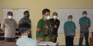 Tinjau PTM, Bupati Afif Beri Semangat pada Siswa dan Minta Tak Abai Prokes