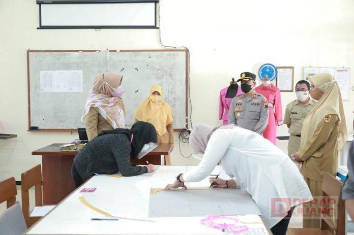 Tinjau PTM di Sekolah, Sri Mulyani Harus Dipantau dengan Ketat