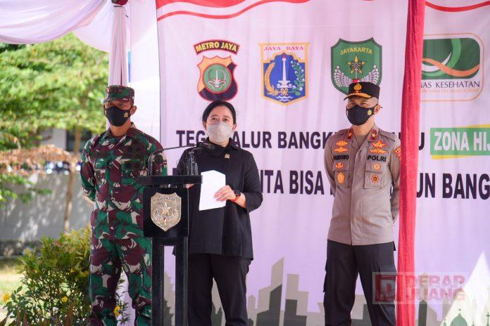 Tinjau Vaksinasi di Jakbar, Puan Jangan Ada Warga yang Tertinggal (3)