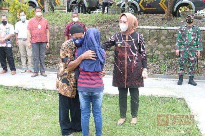 Usai Jalani Karantina 10 Hari, 66 Siswa SMP Negeri 4 Mrebet Dipulangkan