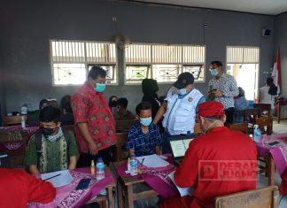 Vaksinasi Massal Persembahan Tuti N Roosdiono