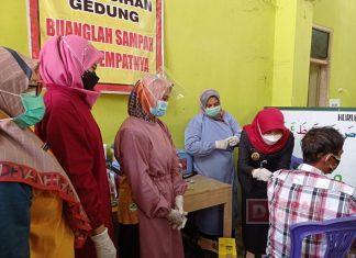 Wabup Rista Mendadak Jadi Nakes di Desa Semanding