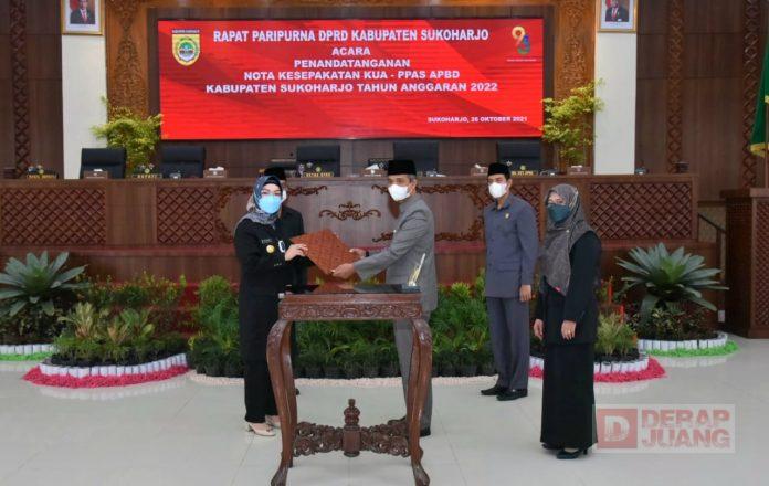 Bersama DPRD, Bupati Etik Setujui KUA-PPAS APBD Sukoharjo 2022