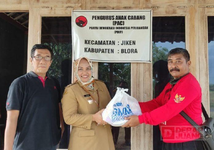 Bersama KomandanTe, Etik Salurkan Bansos pada Yatim Piatu