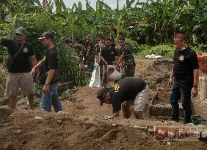 Ciptakan Area Bersih, Kader Banteng Tegal Gelar Kerja Bakti