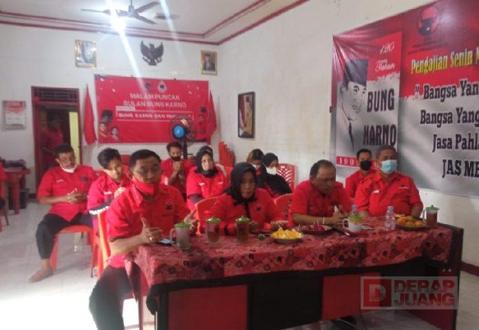 DPC PDI Perjuangan Kota Pekalongan Ikuti Penyampaian Tali Asih