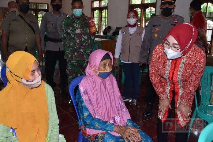 Gelar Pemantauan, Sri Sumarni Yakin Terhadap Percepatan Vaksinasi Di Grobogan