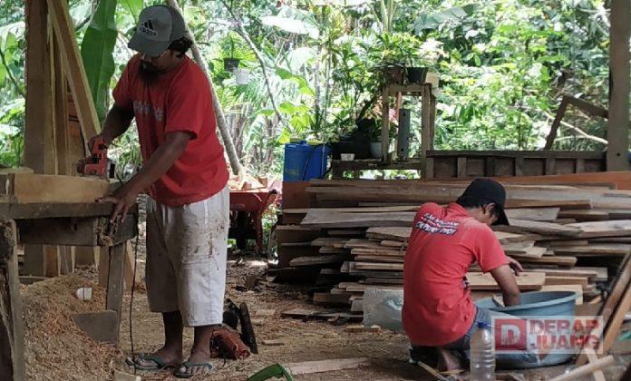 KJ Ukas Bangun Kemandirian Ekonomi Melalui Usaha Pertukangan