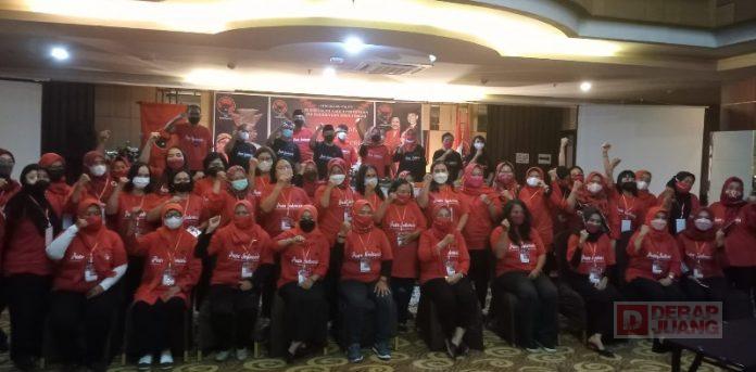 Kader Perempuan Klaten Antusias Ikuti Pendidikan Politik (2)