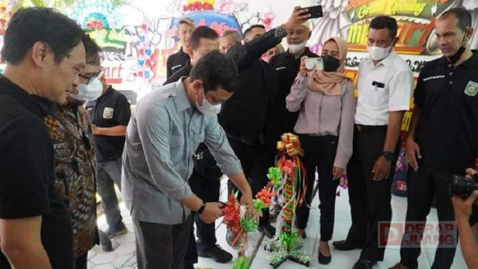 Resmikan MI Mart, Aaf Jajan di Sini Sudah pasti Mendapat Pahala