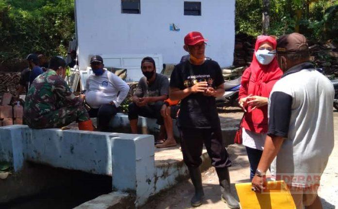 Respons Cepat Nur Bintang Bantu Mushola yang Ambruk (2)