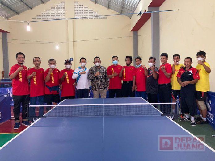 Rober Buka Pertandingan Tenis Meja di Desa Jatikuwung