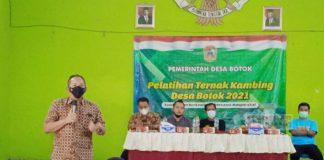 Rober Christanto Berikan Pelatihan Ternak Kambing di Desa Botok