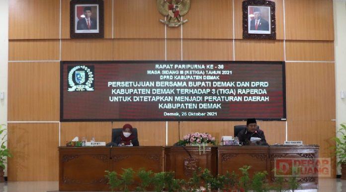 Sahkan Tiga Raperda, Bupati Demak Hadirkan Iklim Investasi Positif