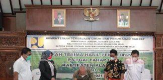 Sri Mulyani Serahterima Hasil Proyek Pembangunan Saluran Irigasi P3-TGAI