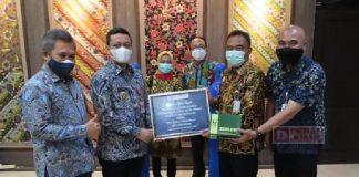 Walikota Pekalongan Terima 40 Unit Tabung Oksigen dari BI Tegal