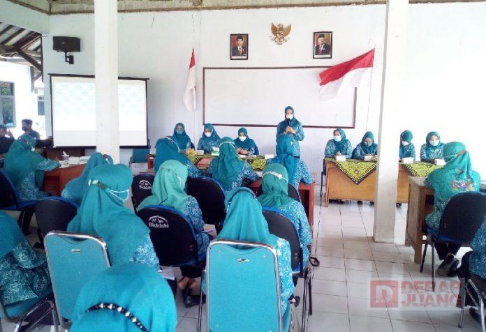 Widi Riswadi Adakan Pembinaan untuk Tingkatkan Peran PKK Kecamatan