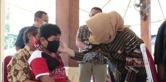 Wujud Kepedulian Bupati Tiwi Kepada ODKB di Empat Kecamatan