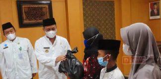 Bantu Warga Terdampak Covid-19, Aaf Salurkan Ratusan Sembako dan Upayakan Beasiswa