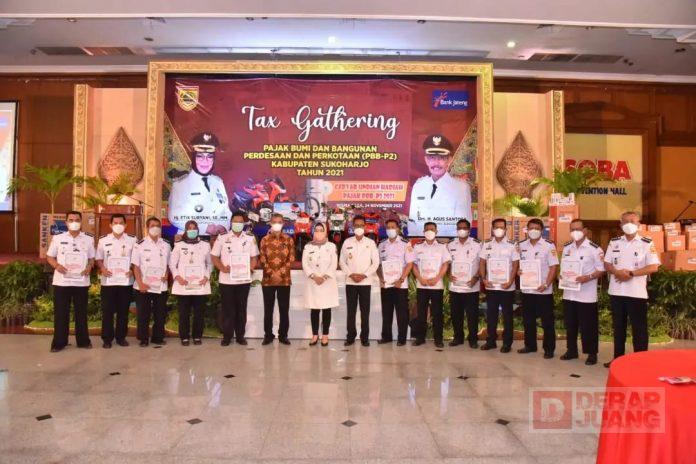 Berikan Penghargaan, Etik Suryani Berharap Ada Peningkatan Realisasi PBB