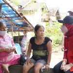 Blusukan, Hesti Nugroho Salurkan Bantuan Logistik (2)