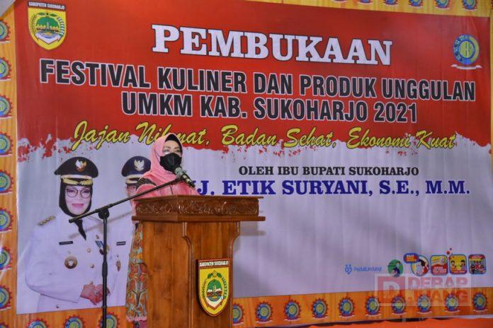 Buka Festival Kuliner dan Produk Unggulan di GP3D, Bupati Etik Ingatkan Tetap Jaga Prokes