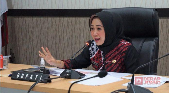 Bupati Tiwi Berbagi Cara Gunakan Media Online Agar Bangkit dari Pandemi