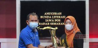 Dapat Penghargaan, Inggit Soraya Sosok Penggerak Literasi Kota Pekalongan