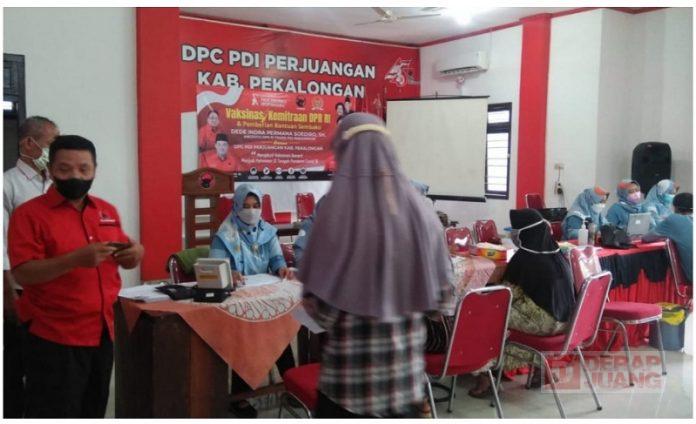 Dede Indra Permana Mengikuti Vaksinasi, jadi Pahlawan di Tengah Pandemi