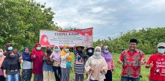 Dewi Aryani Wujudkan Talud di Desa Paketiban