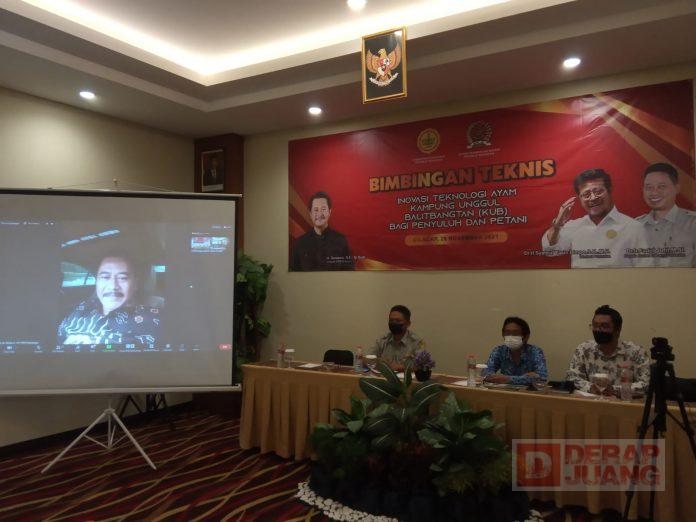 Gelar Bimtek Peternakan, Sunarna Ingin Wujudkan Peternak Ayam Kampung Unggul di Cilacap