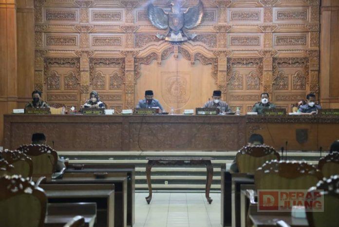 Hadiri Rapat Paripurna, Sri Mulyani Sampaikan RAPBD Tahun 2022