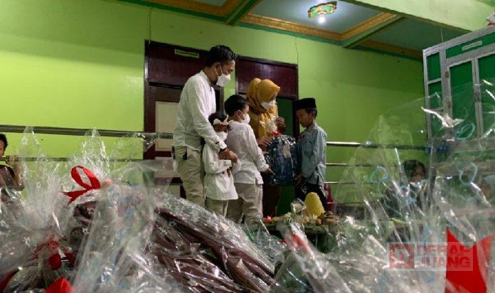 Hadirkan Manfaat, Mbak Eisti Berbagi Kebahagiaan Bersama Anak Yatim Piatu